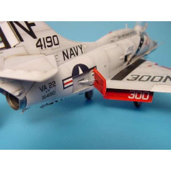 AIRES A-4E/F Skyhawk open...
