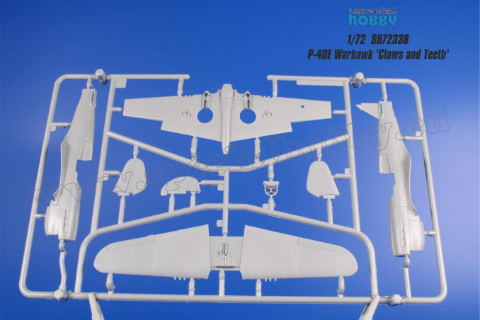 Kit De Maqueta A Escala 1:72 P-40E Warhawk 'Garras Y Dientes' | Special Hobby | Para Modelistas A Partir De 14 Años